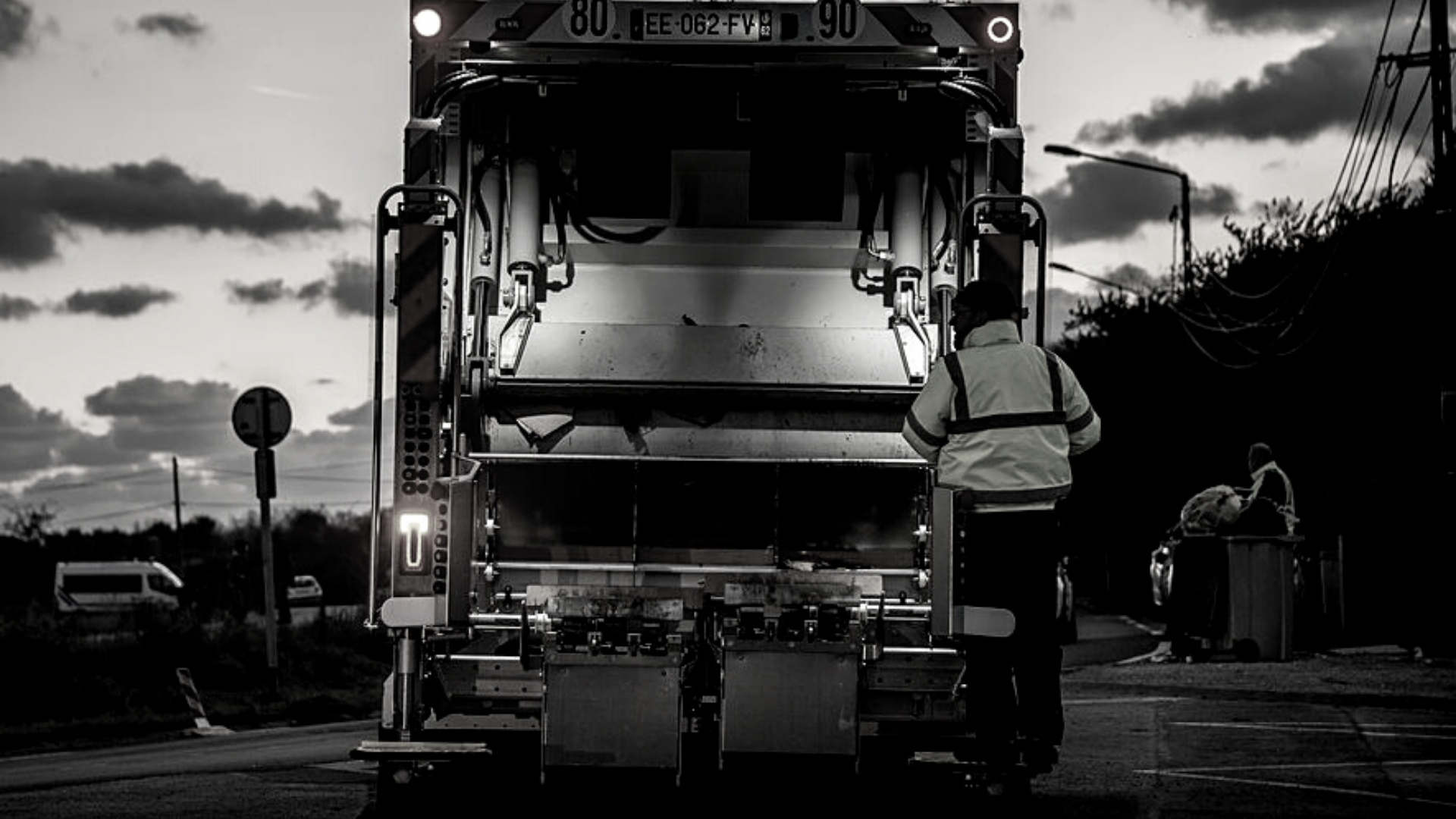 « il est nécessaire de revaloriser les métiers en fonction de leur utilité sociale. »