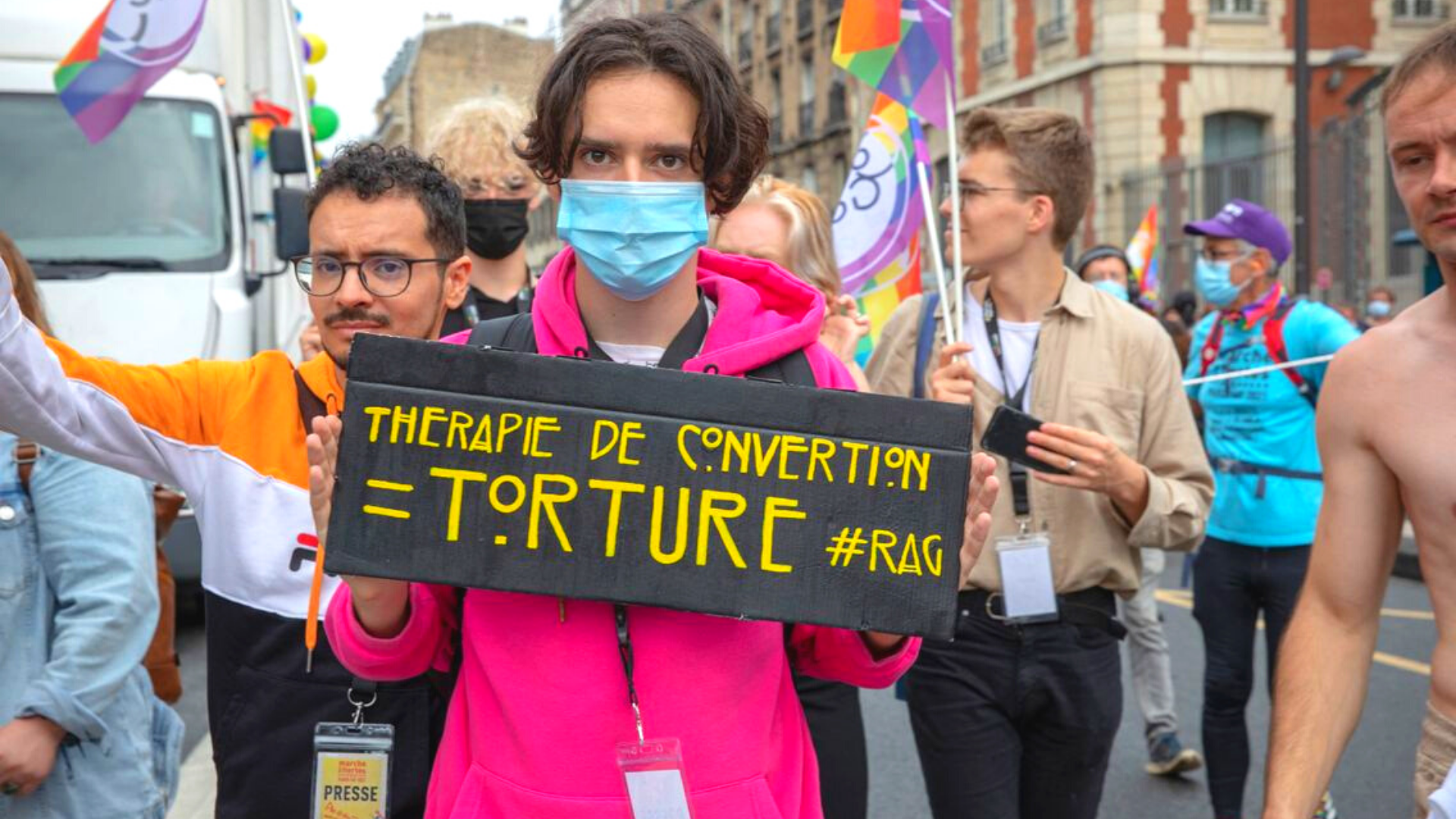 La France fait un premier pas vers la fin d’une société « lgbtqi+phobe »