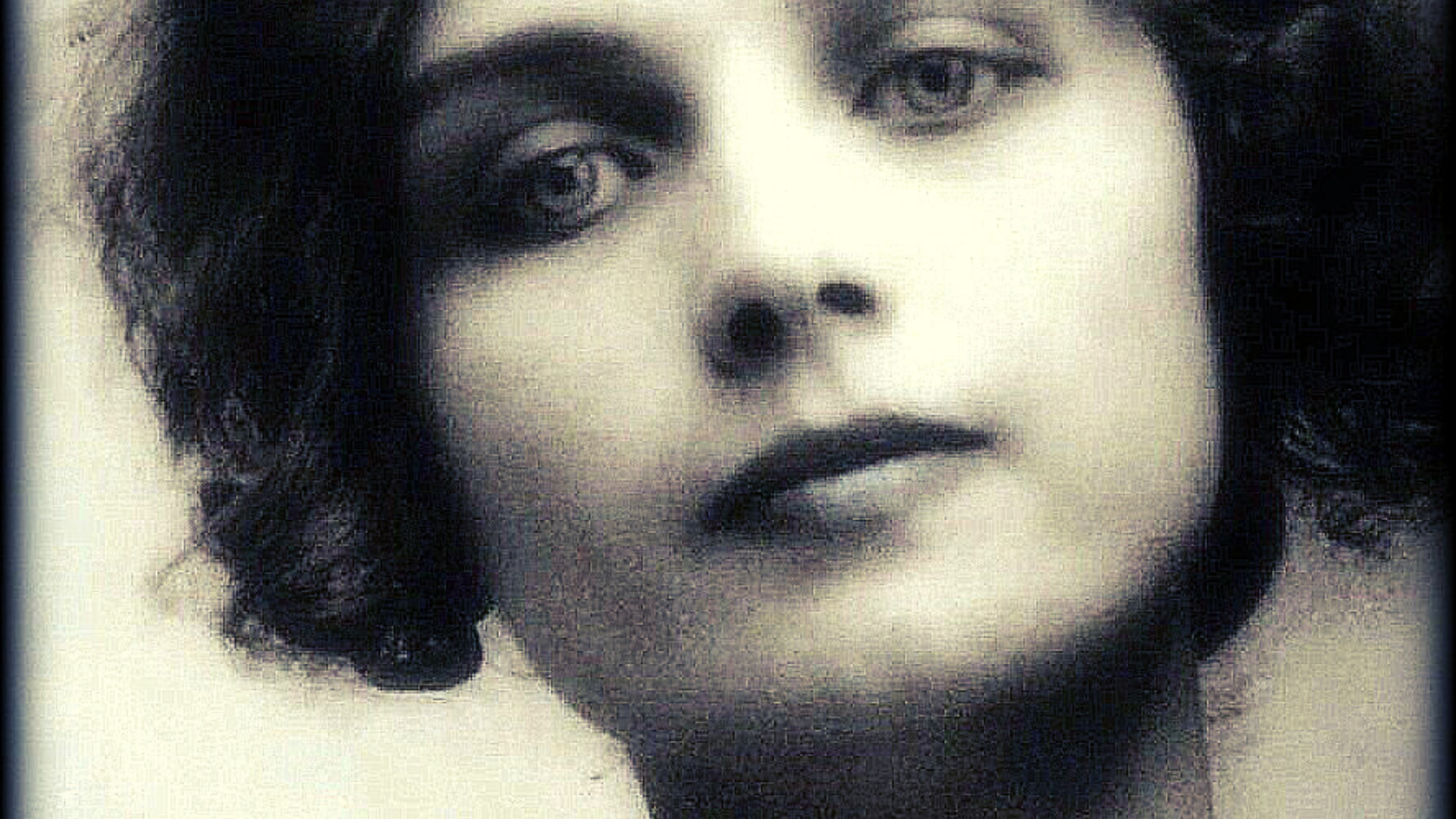 Déterrer le matrimoine français avec Camille Paix